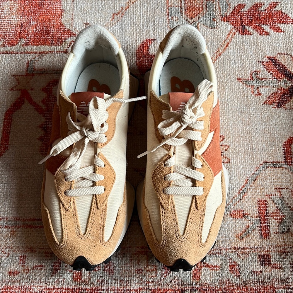 New Balance 327